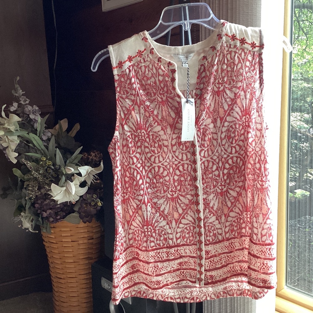 Lucky Brand sleeveless shirt